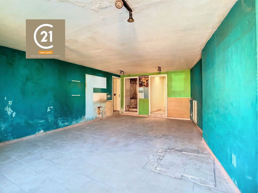 BELLE MAISON A RENOVER - 2 CHAMBRES - GARAGE - JAR