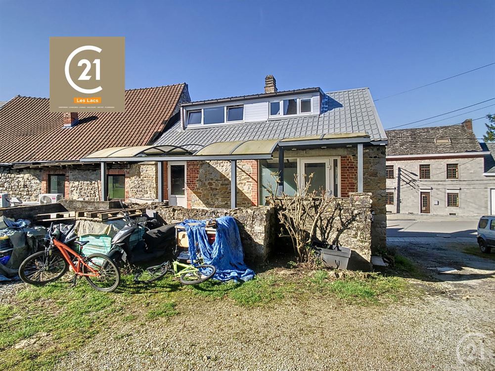 BELLE MAISON A RENOVER - 2 CHAMBRES - GARAGE - JAR