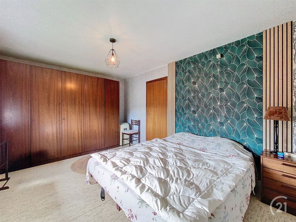 Villa 4 façades avec salle de banquet et espace pr