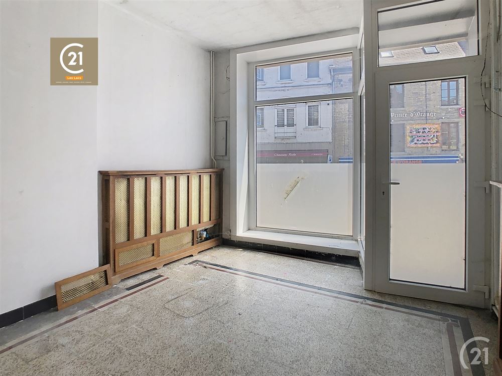 MAISON DE VILLE 4 CHAMBRES AVEC JARDIN