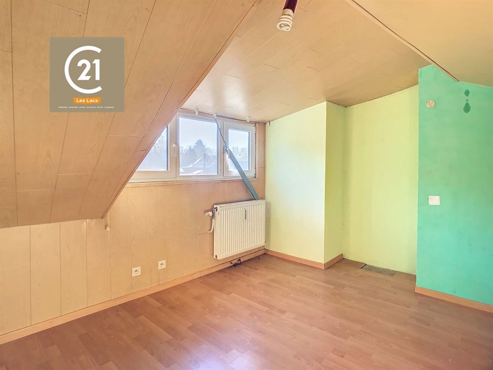 BELLE MAISON A RENOVER - 2 CHAMBRES - GARAGE - JAR