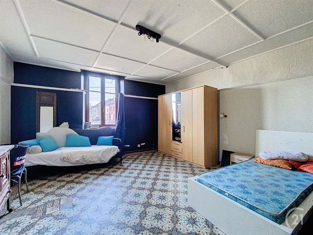 IMMEUBLE 5 CHAMBRES AU COEUR DU VILLAGE