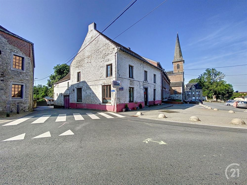 IMMEUBLE 5 CHAMBRES AU COEUR DU VILLAGE