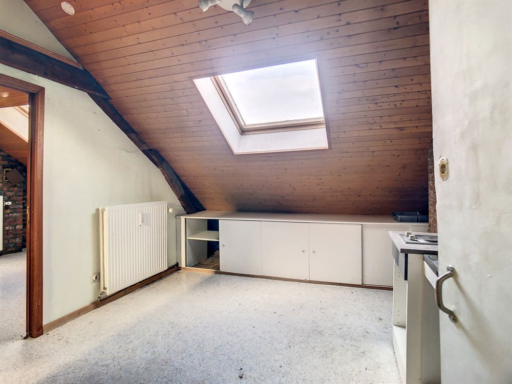 BELLE MAISON DE MAITRE SUR 3 NIVEAUX AVEC COUR