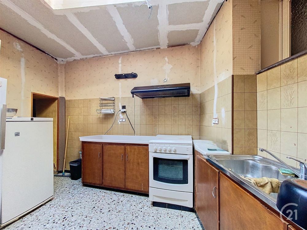 IMMEUBLE 5 CHAMBRES AU COEUR DU VILLAGE