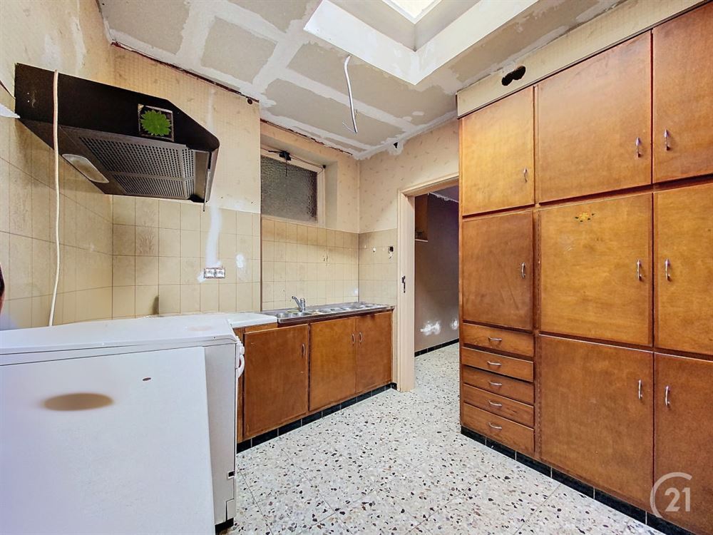 IMMEUBLE 5 CHAMBRES AU COEUR DU VILLAGE