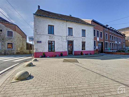 IMMEUBLE 5 CHAMBRES AU COEUR DU VILLAGE