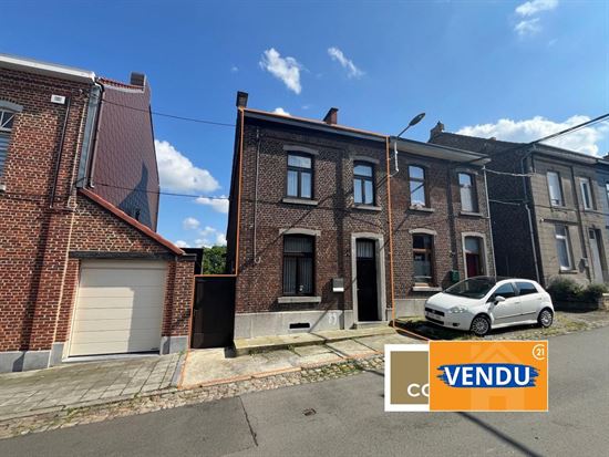BELLE MAISON - 3 CHAMBRES - COUR - JARDIN 