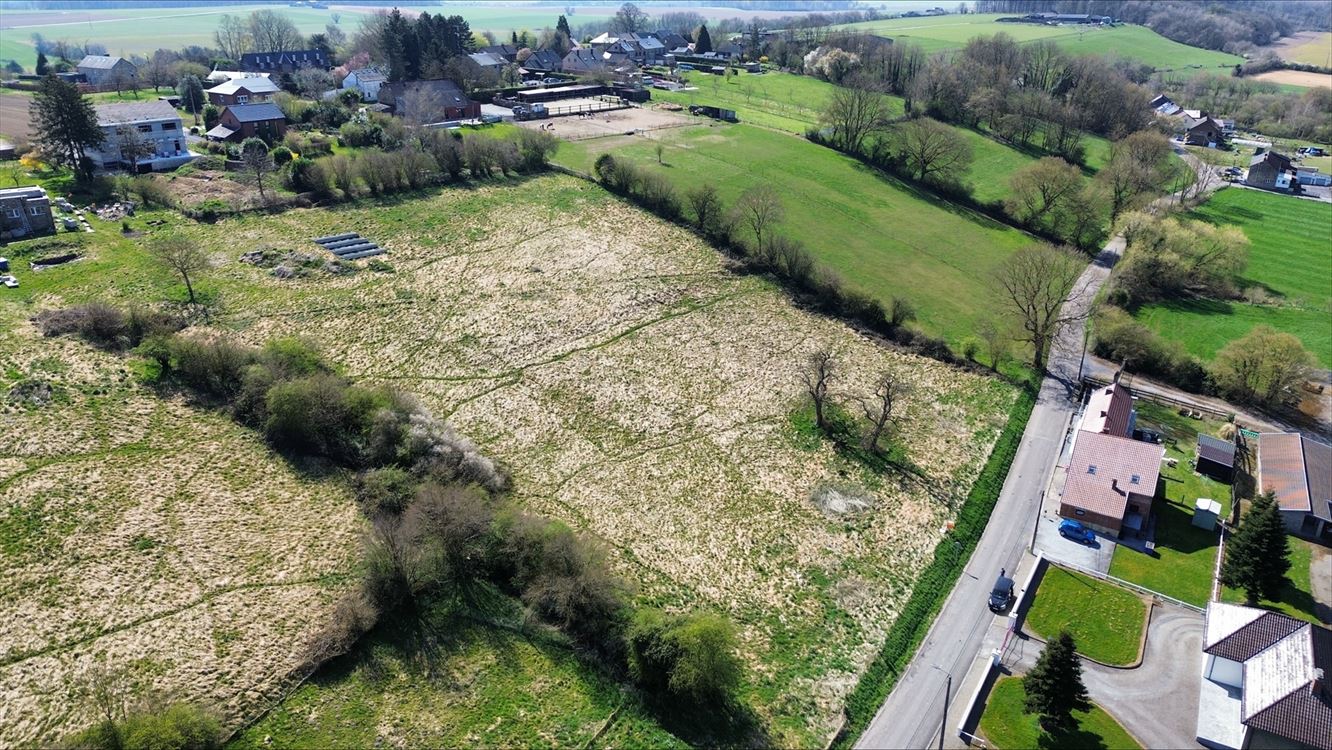 TERRAIN À BÂTIR +- 20 ares