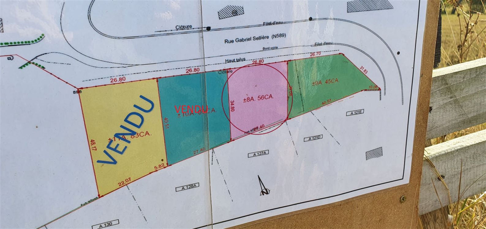 TERRAIN A BATIR DE 839M²