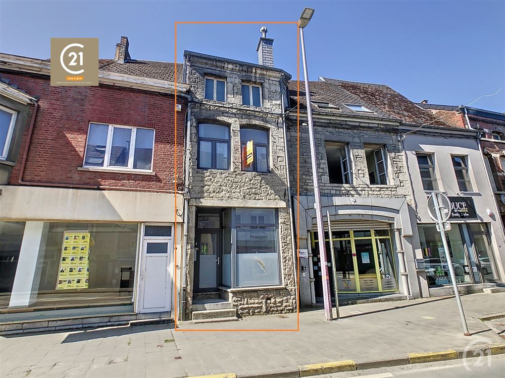 MAISON DE VILLE 4 CHAMBRES AVEC JARDIN