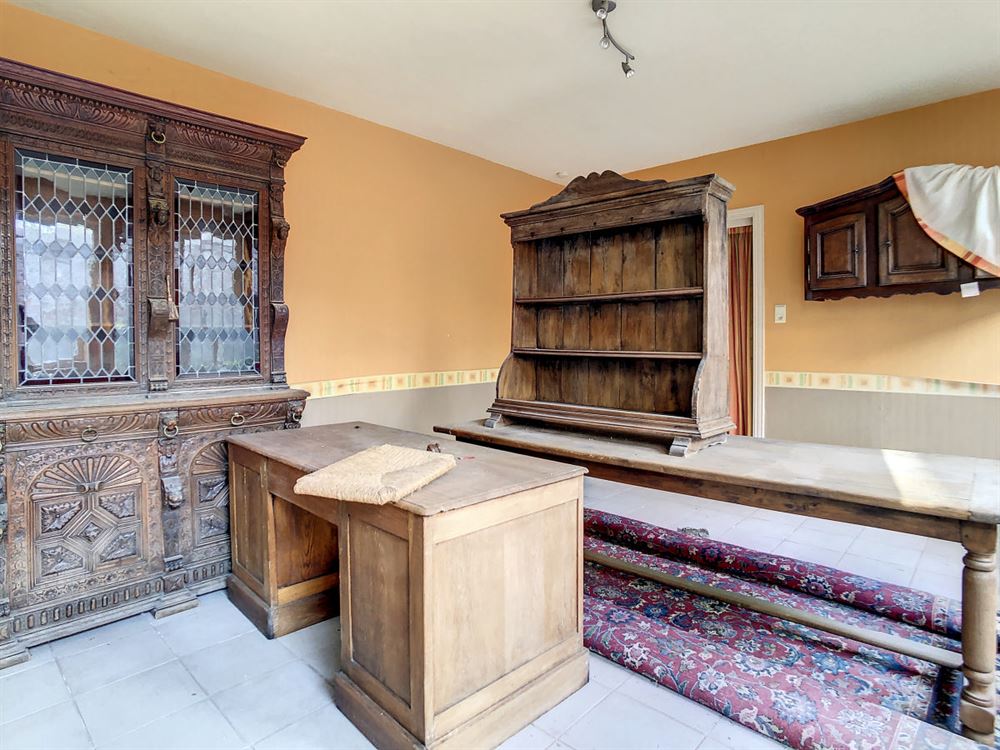 BELLE MAISON DE MAITRE SUR 3 NIVEAUX AVEC COUR