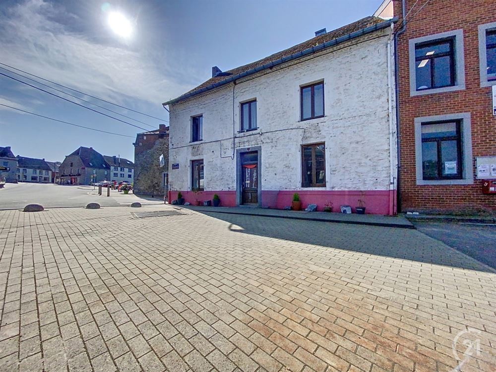 IMMEUBLE 5 CHAMBRES AU COEUR DU VILLAGE