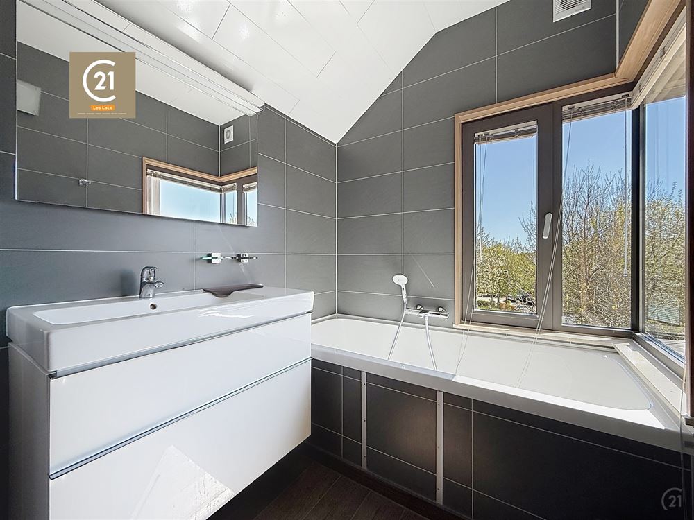 SUPERBE VILLA 3 CHAMBRES AUX LACS DE L'EAU D'HEURE