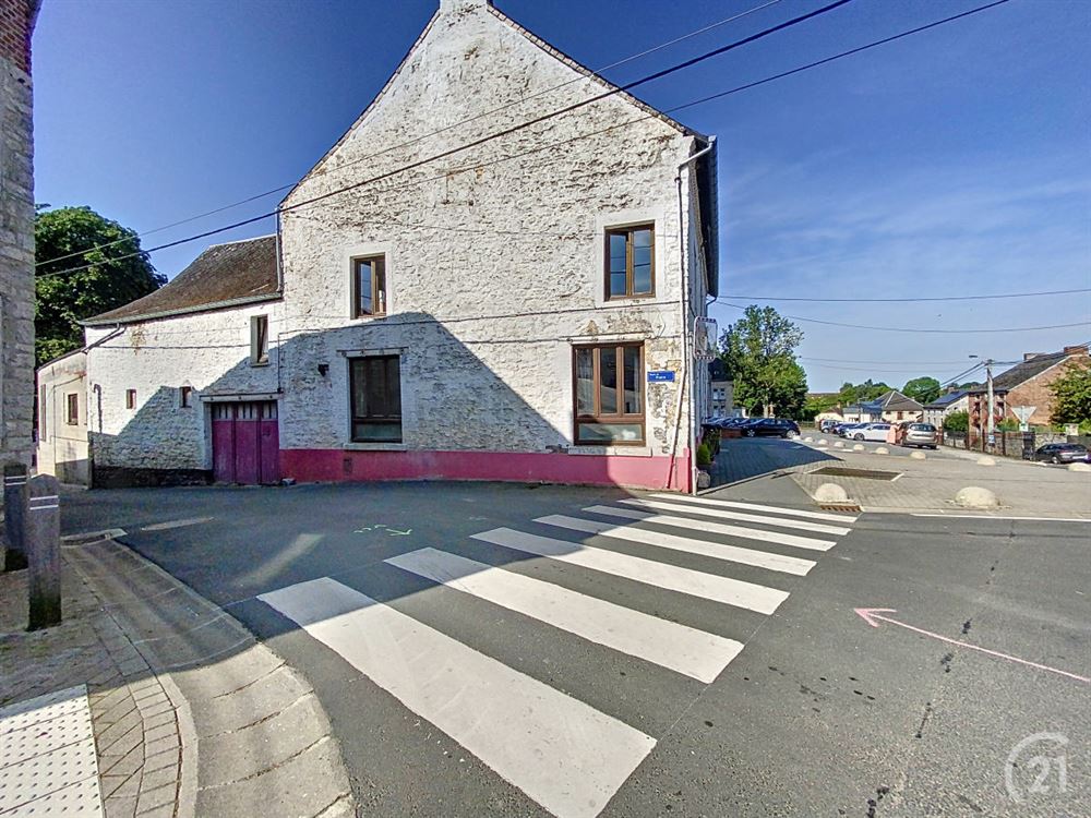 IMMEUBLE 5 CHAMBRES AU COEUR DU VILLAGE