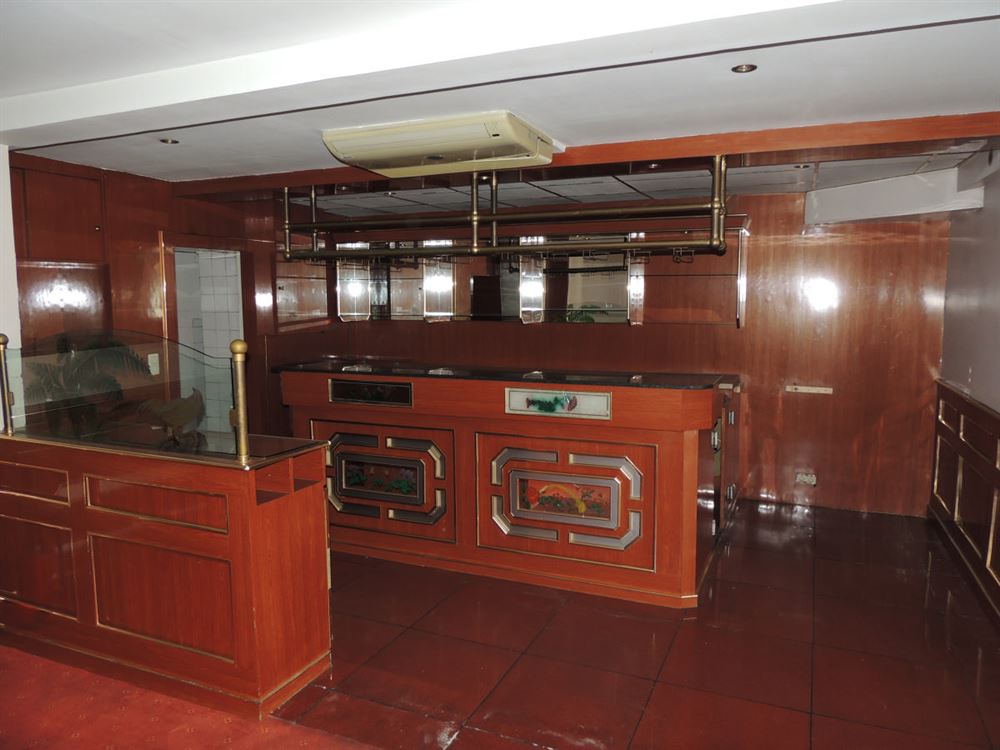 MAISON DE COMMERCE EN PLEIN CENTRE-VILLE