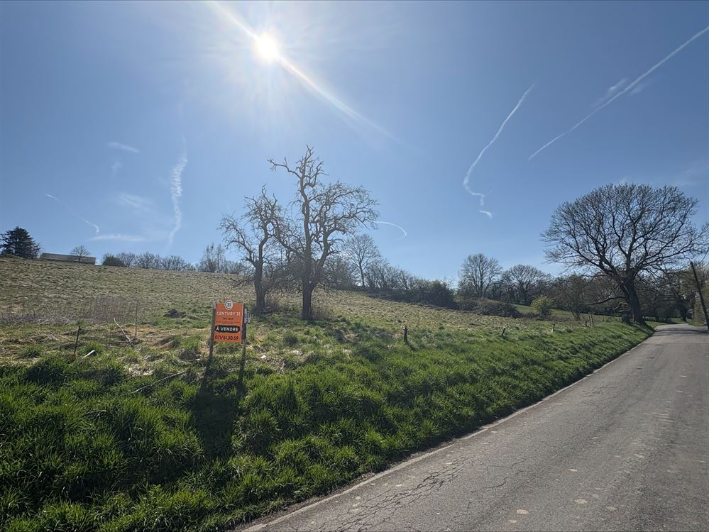 TERRAIN À BÂTIR +- 20 ares