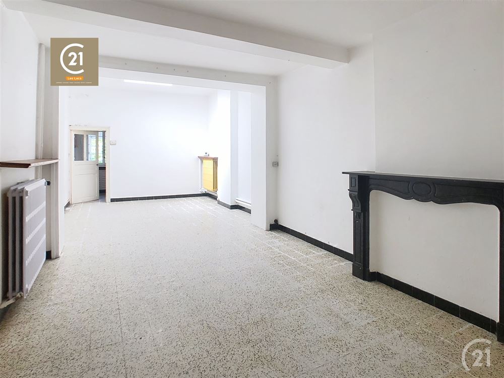 MAISON DE VILLE 4 CHAMBRES AVEC JARDIN