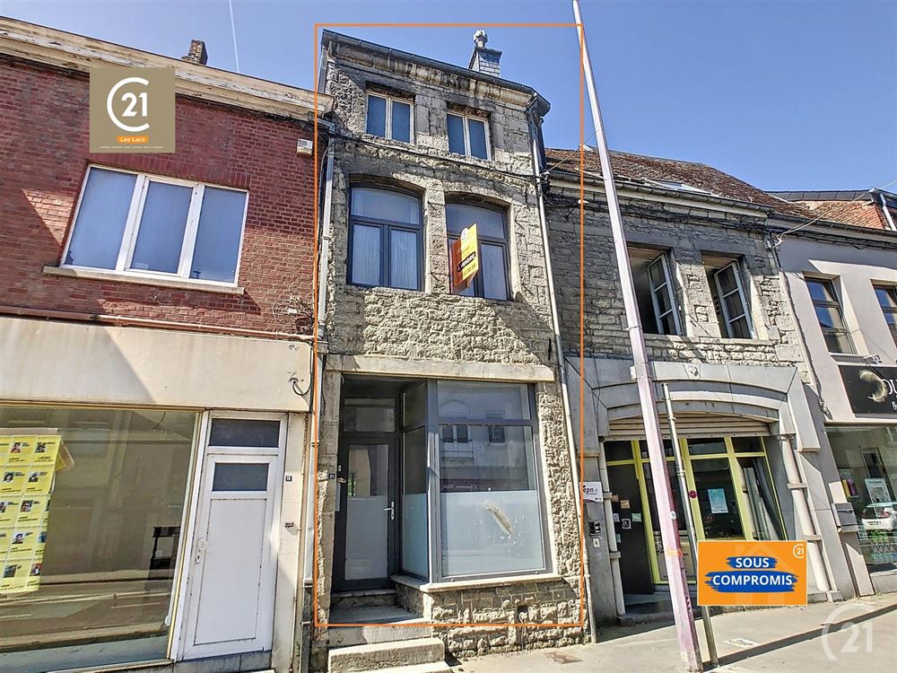 MAISON DE VILLE 4 CHAMBRES AVEC JARDIN