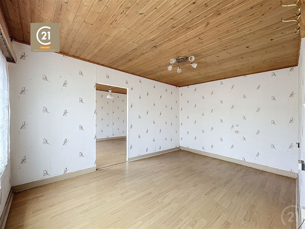 MAISON A RENOVER 2 CHAMBRES - 2 GARAGES