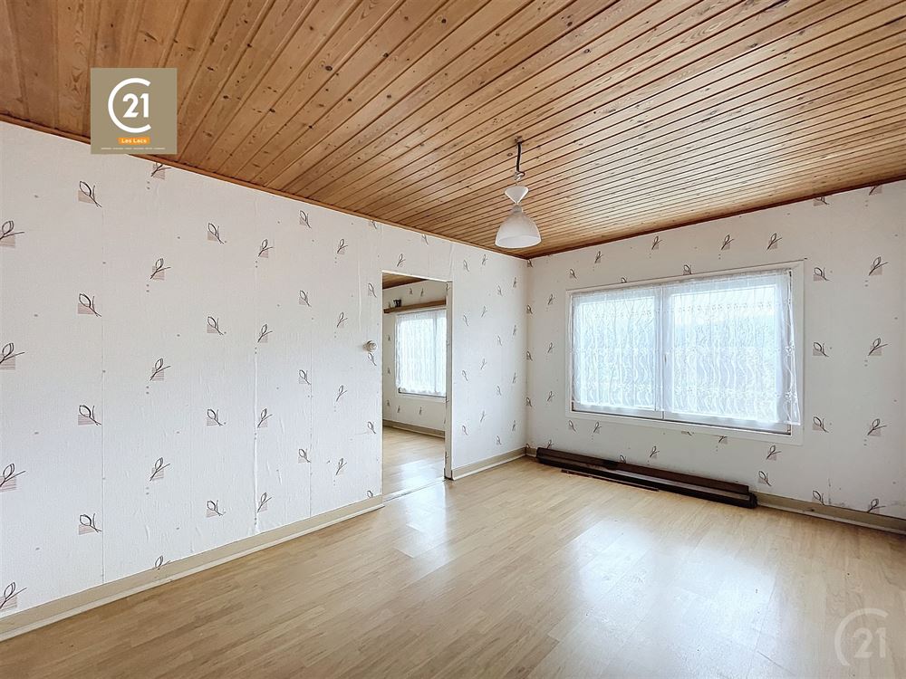 MAISON A RENOVER 2 CHAMBRES - 2 GARAGES