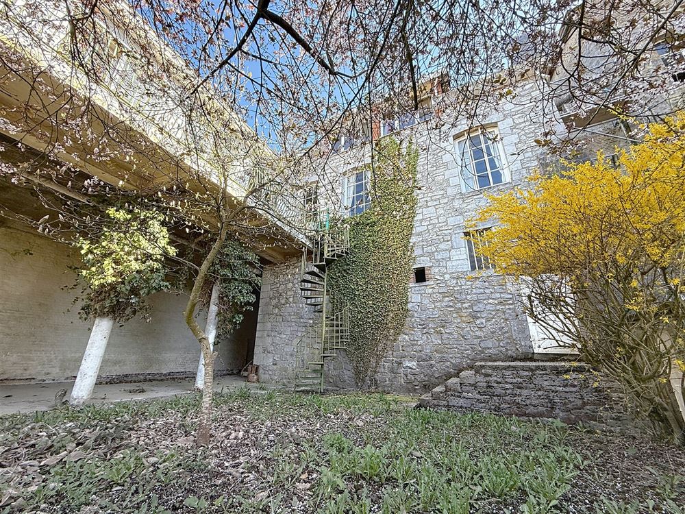SUPERBE MAISON DE MAÎTRE COMPOSÉE DE DEUX HABITATIONS