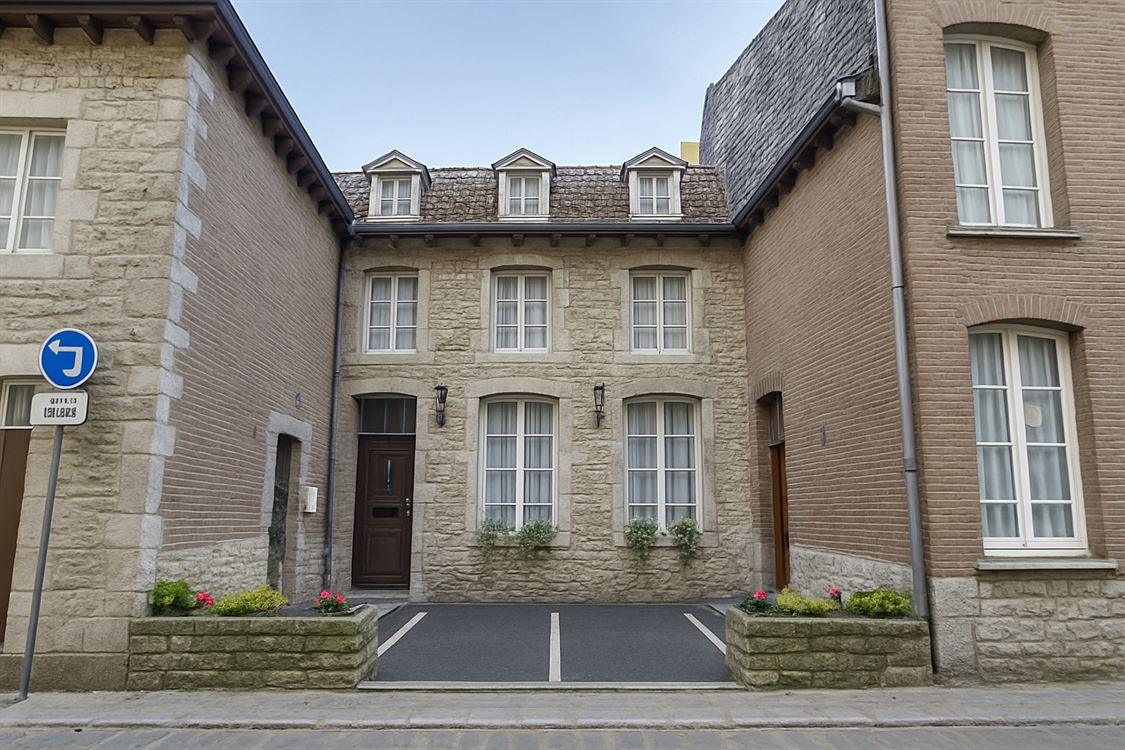 SUPERBE MAISON DE MAÎTRE COMPOSÉE DE DEUX HABITATIONS