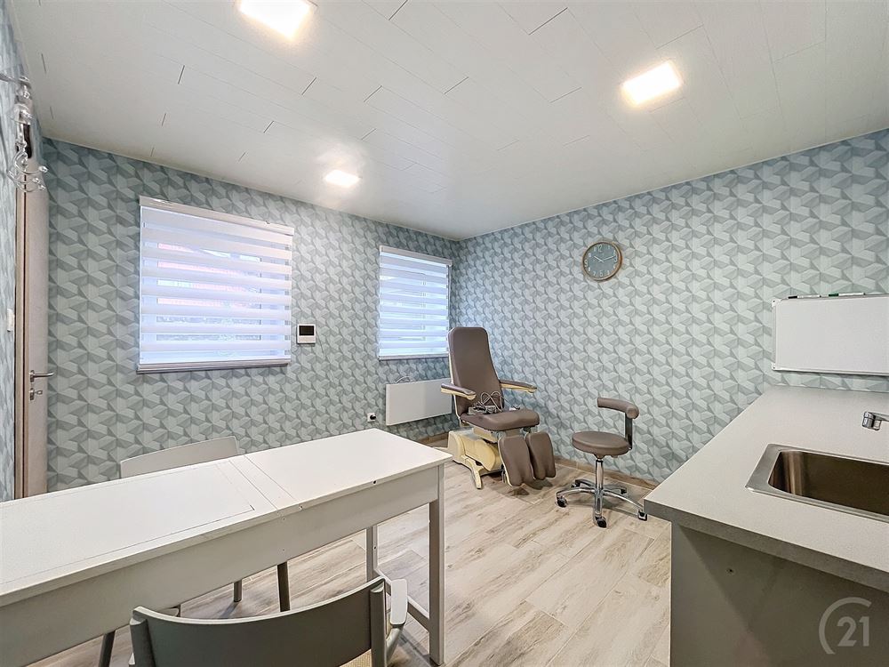 BEAU BUREAU - SALLE D ATTENTE 