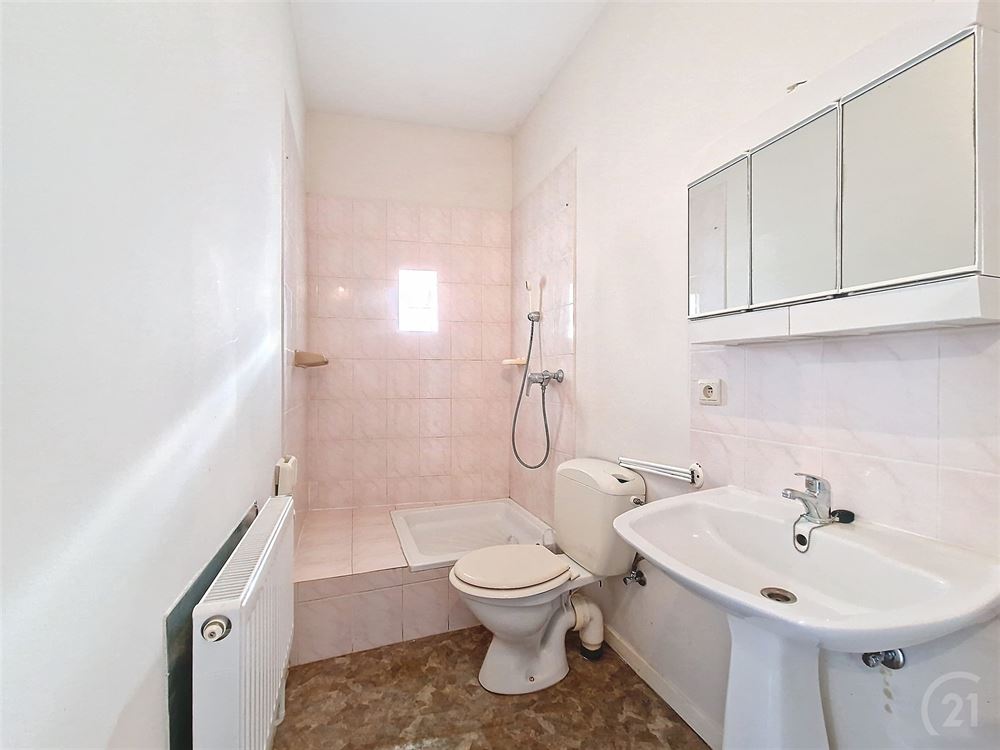 MAISON - 2 CHAMBRES - 2 SDB - GRENIER AMENAGEABLE