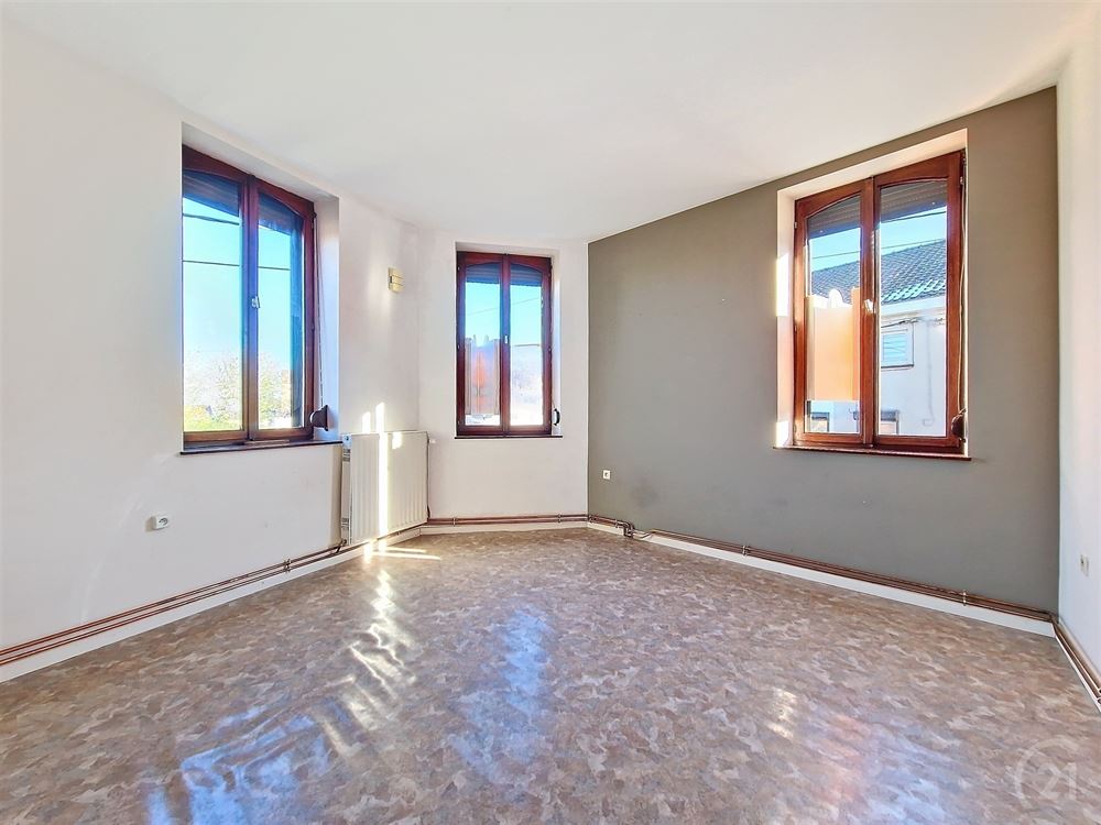 MAISON - 2 CHAMBRES - 2 SDB - GRENIER AMENAGEABLE