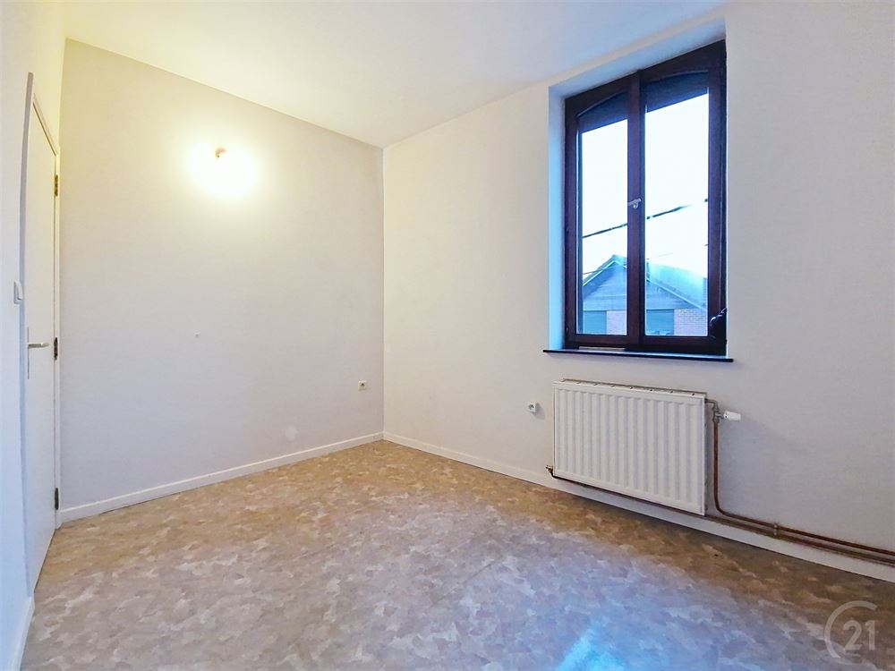 MAISON - 2 CHAMBRES - 2 SDB - GRENIER AMENAGEABLE