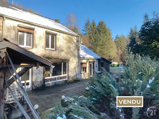 Maison de caractère avec étang sur + - 88 ares