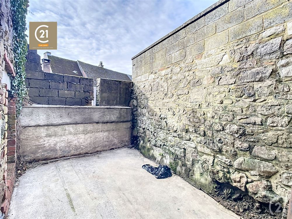 SUPERBE MAISON EN PIERRES DU PAYS + 166M² AMÉNAGEABLES