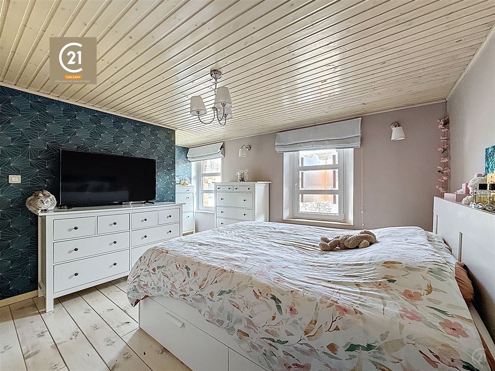 SUPERBE MAISON EN PIERRES DU PAYS + 166M² AMÉNAGEABLES