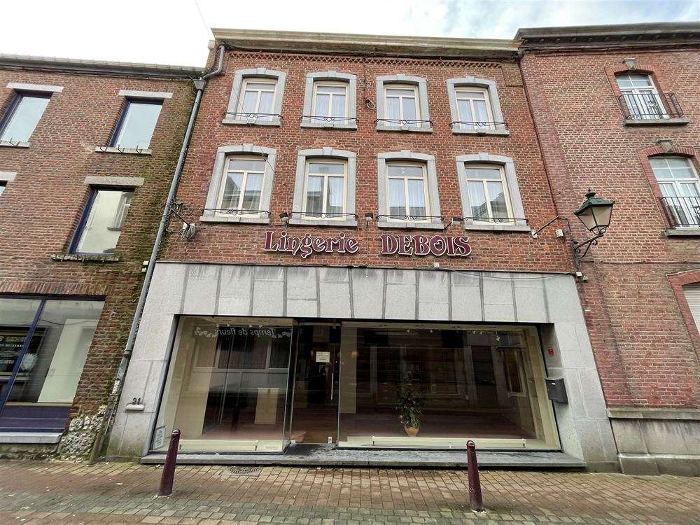 BELLE MAISON DE COMMERCE 3 CHAMBRES
