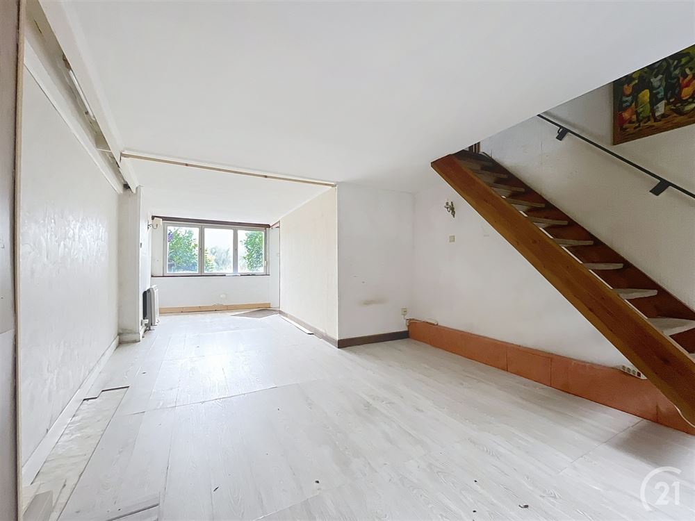 Maison 3 façades à Presles avec très bonne situation