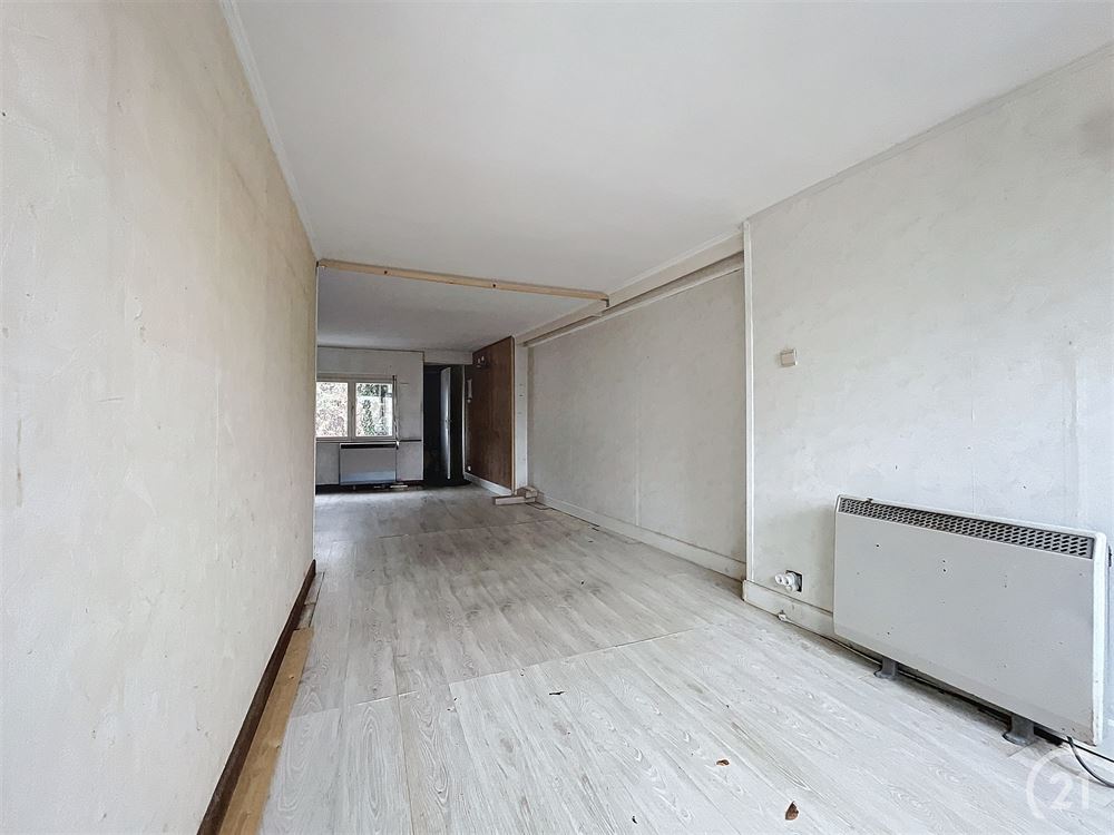 Maison 3 façades à Presles avec très bonne situation