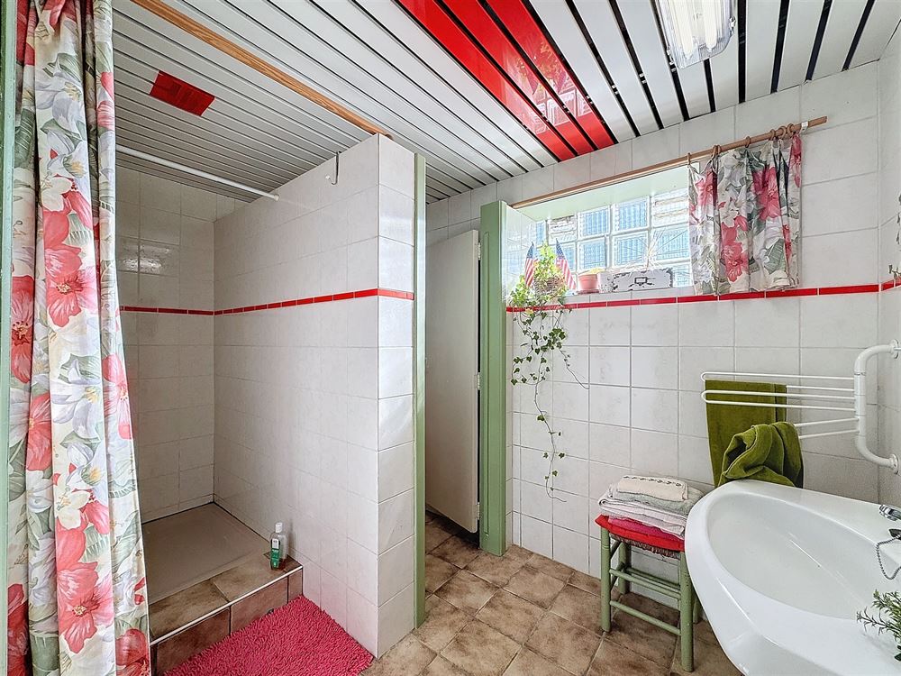 MAISON - 6 CHAMBRES - JARDIN