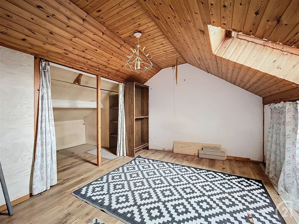 Maison 3 façades à Presles avec très bonne situation