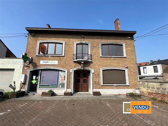 Belle maison à usage commerciale - 4 chambres - Jardin - Parkings