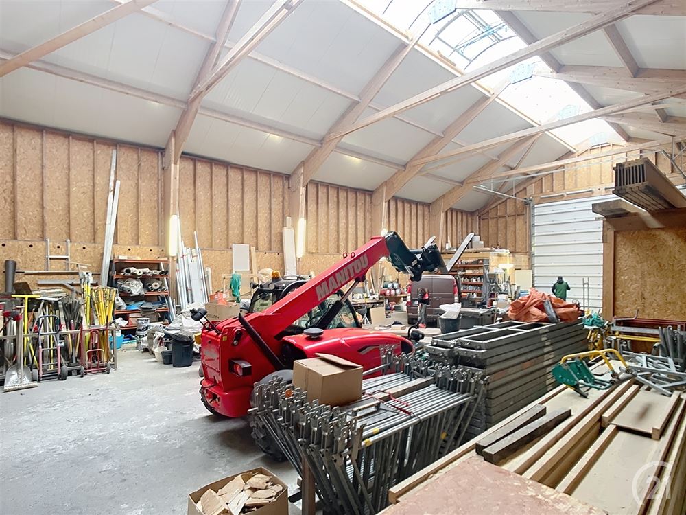 Superbe Entrepôt de 2021 pour un total de 362m² 