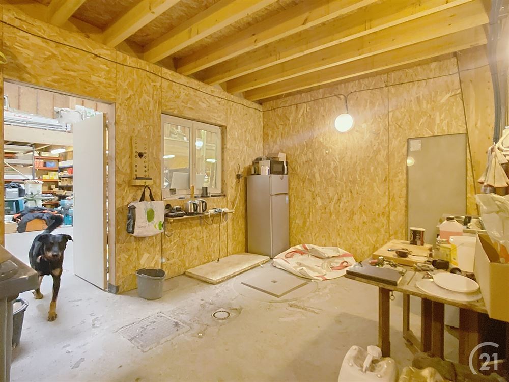 Superbe Entrepôt de 2021 pour un total de 362m²