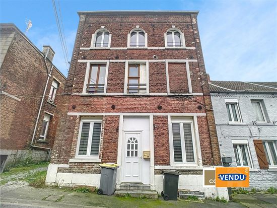 ENSEMBLE DE 2 LOGEMENTS IDEAL INVESTISSEURS, 1 MAISON ENTIEREMENT RENOVEE + 1 STUDIO A RAFRAICHIR