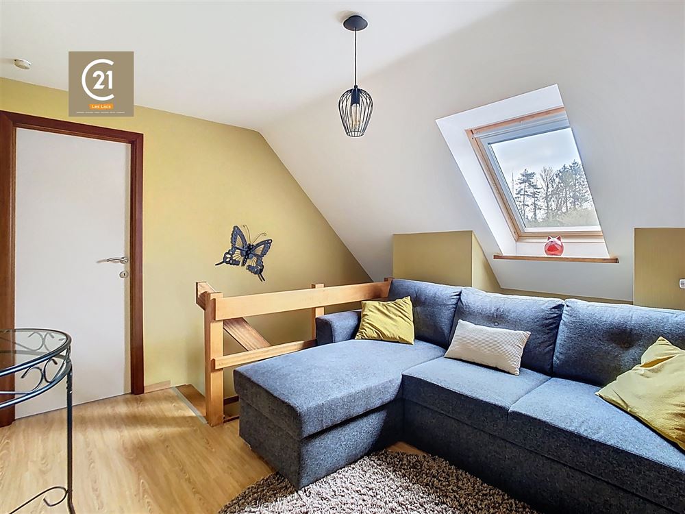 Belle Villa offrant 2 chambres, garage et jardin