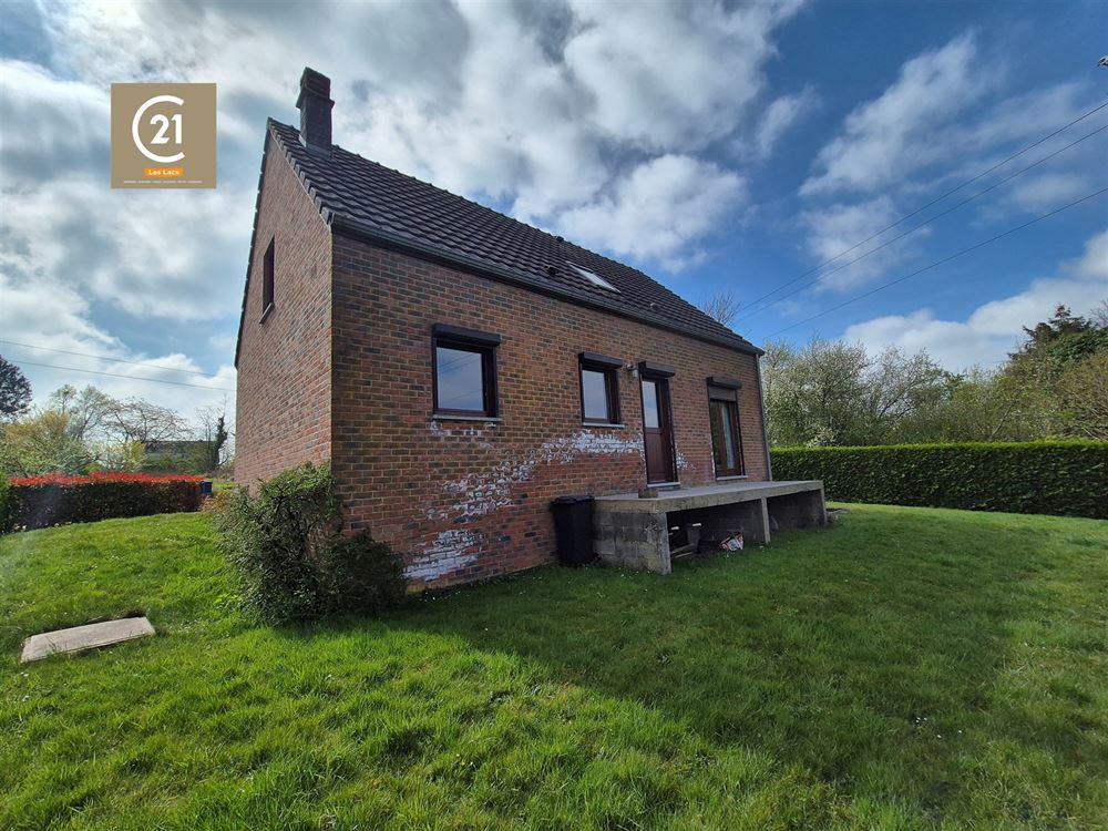 Belle Villa offrant 2 chambres, garage et jardin