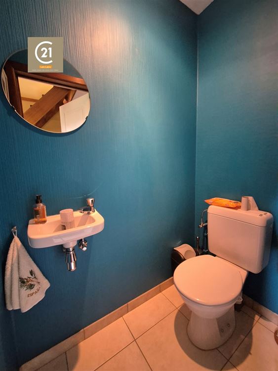 Belle Villa offrant 2 chambres, garage et jardin