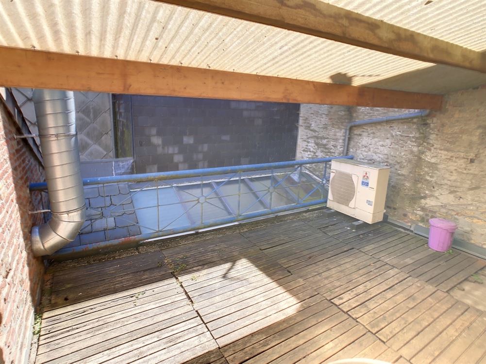 IMMEUBLE DE RAPPORT COMPOSE D'UNE SURFACE COMMERCI