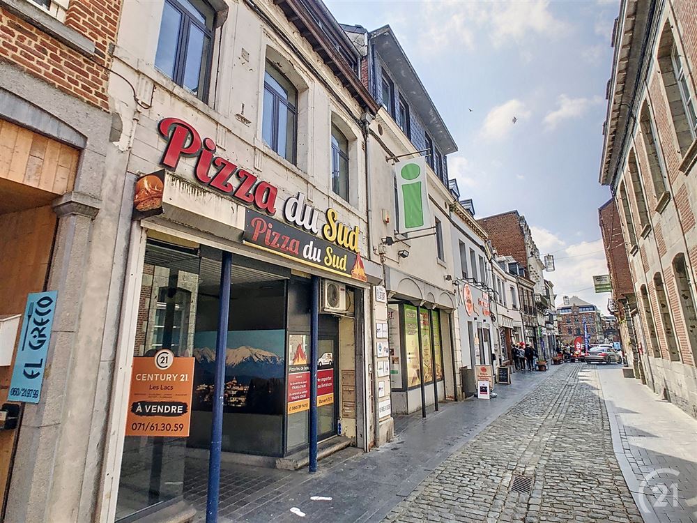 IMMEUBLE DE RAPPORT COMPOSE D'UNE SURFACE COMMERCI