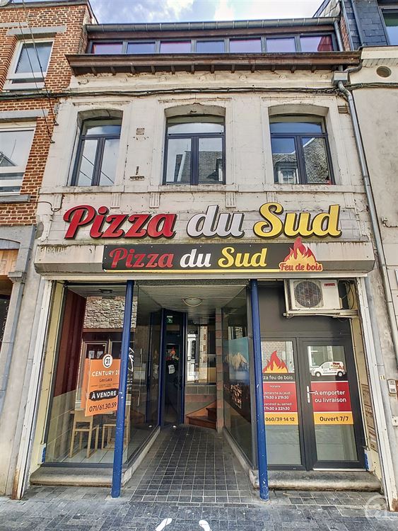 IMMEUBLE DE RAPPORT COMPOSE D'UNE SURFACE COMMERCI