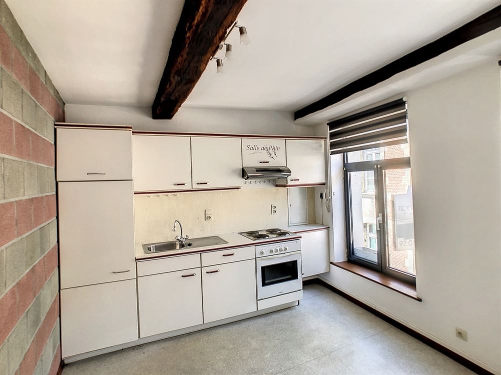 IMMEUBLE DE RAPPORT COMPOSE D'UNE SURFACE COMMERCI